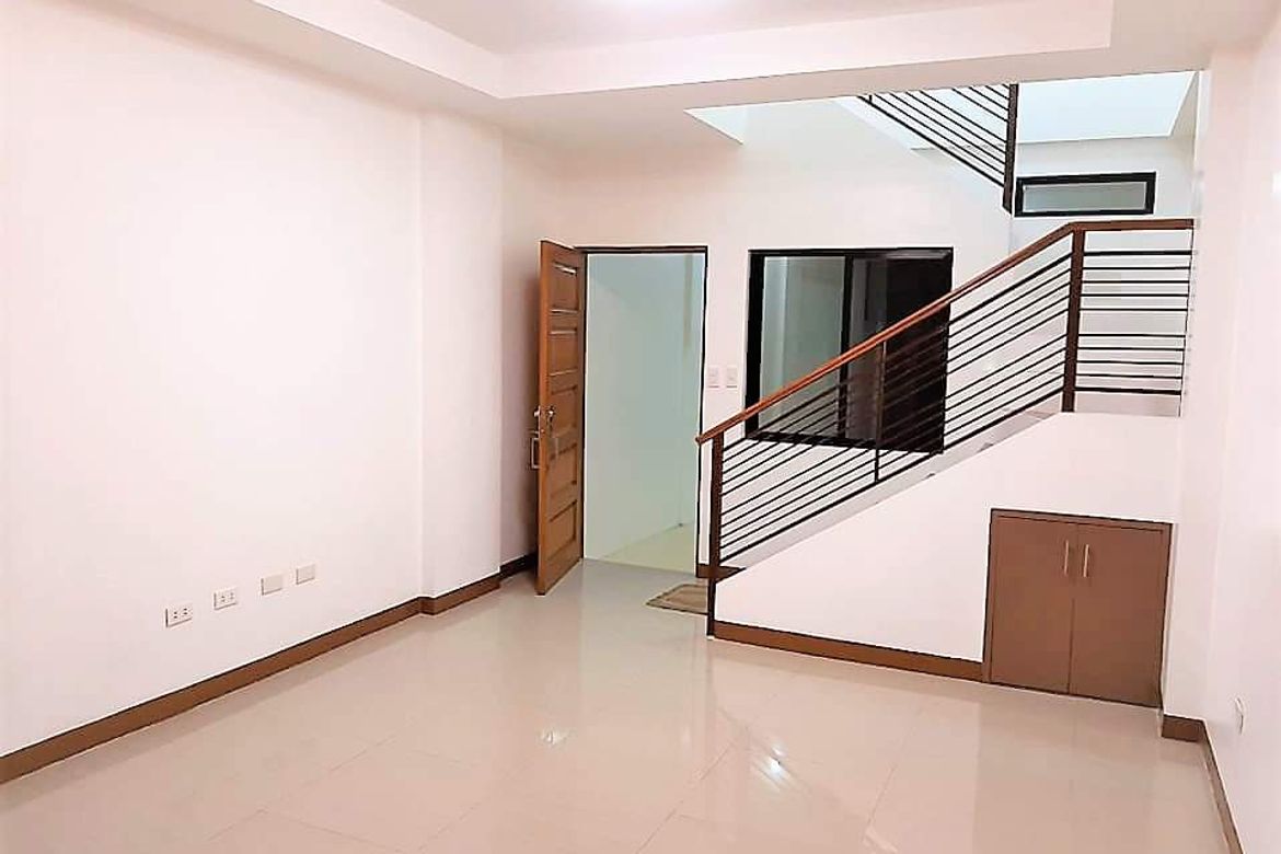 3 Bedroom Townhouse for Sale in Cuyambay, Tanay, Rizal – photo 3