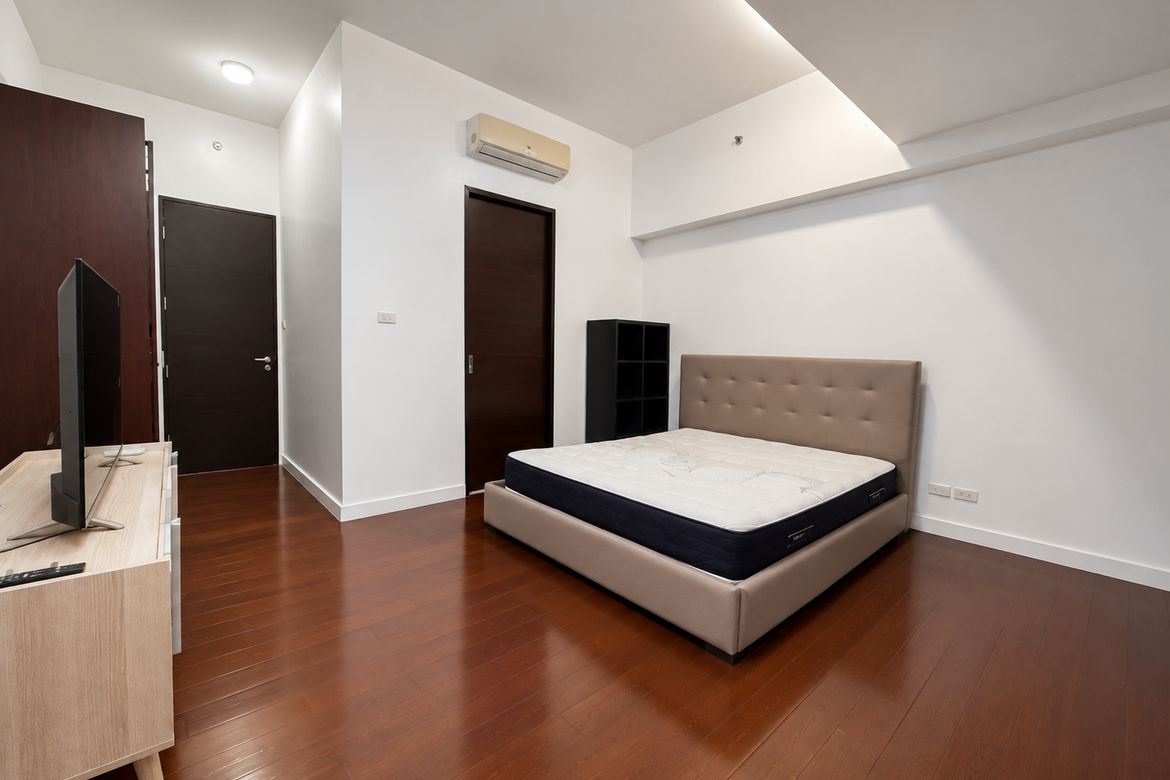 4 Bedroom Condo for Sale in Grand Hyatt Manila Residences, BGC, Taguig – photo 15