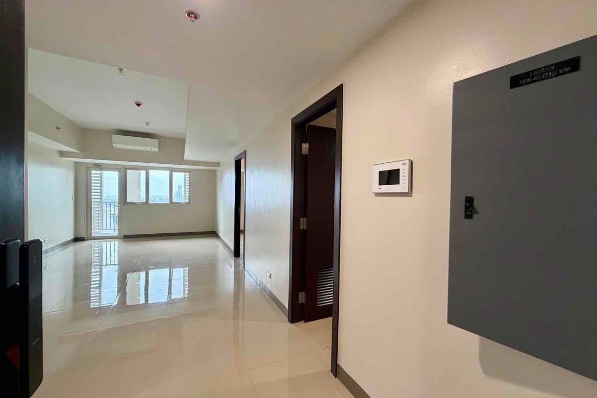4 Bedroom Condo for Sale in Park McKinley West, BGC, Taguig – photo 3