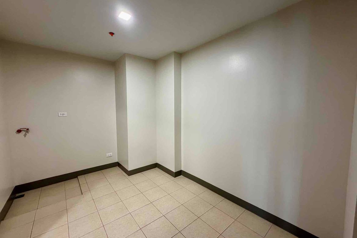 4 Bedroom Condo for Sale in Park McKinley West, BGC, Taguig – photo 6