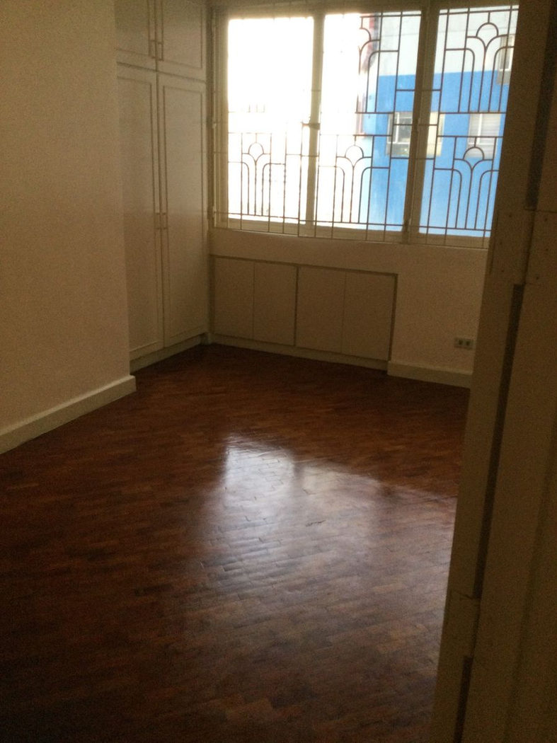 4-Bedroom Condo Unit for Sale in San Nicolas, Manila – photo 36