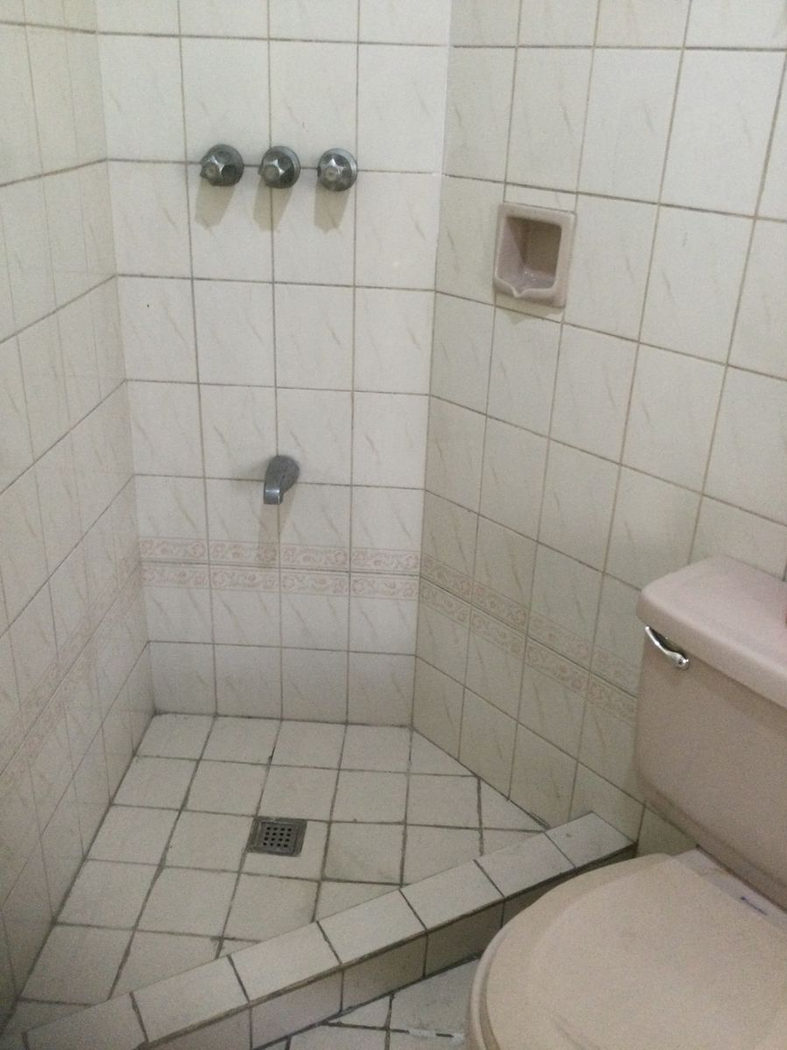 4-Bedroom Condo Unit for Sale in San Nicolas, Manila – photo 38
