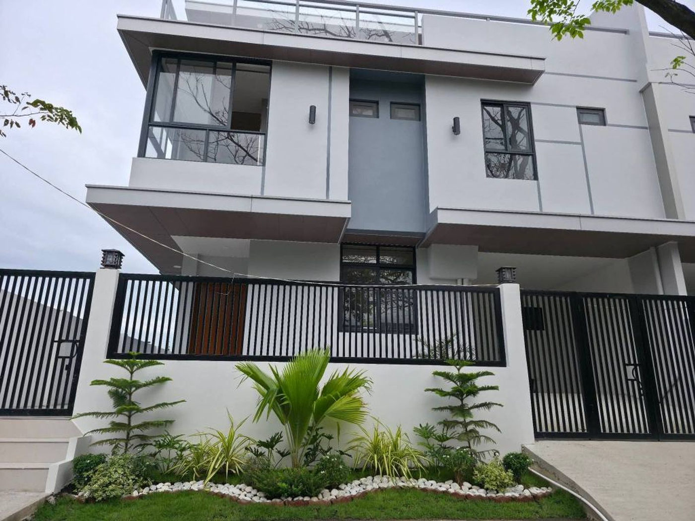 RFO 4-Bedroom Duplex House and Lot for Sale in Grand Centennial Homes, Kawit, Cavite