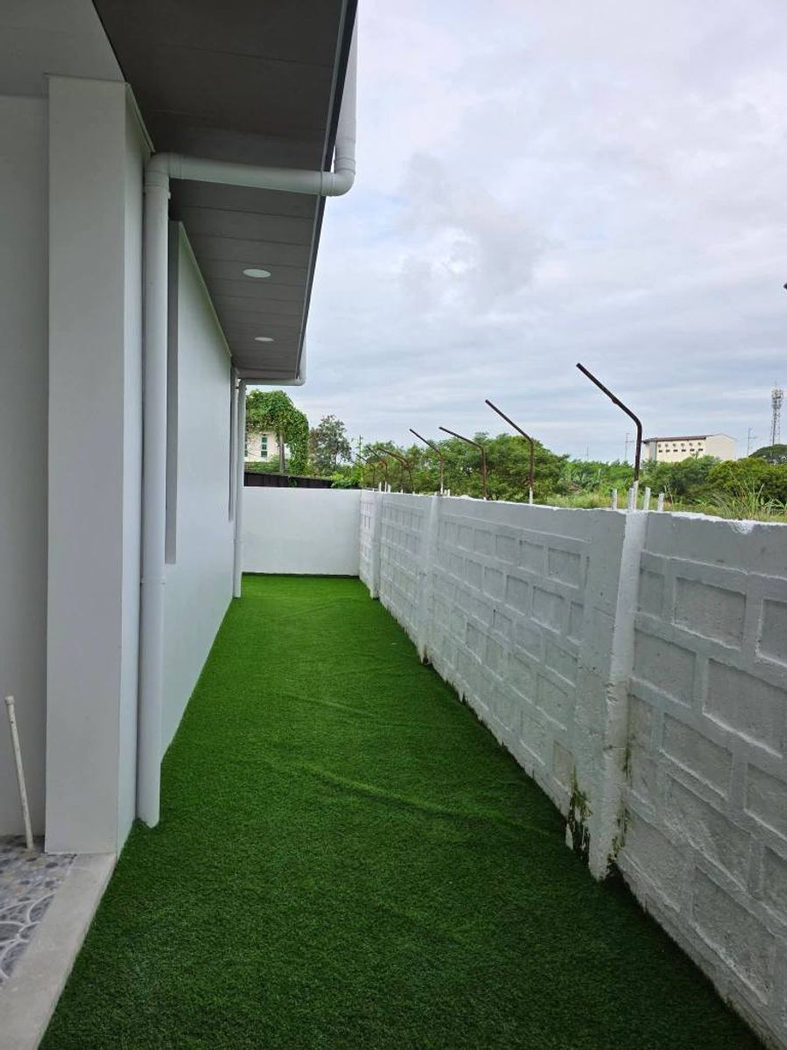 RFO 4-Bedroom Duplex House and Lot for Sale in Grand Centennial Homes, Kawit, Cavite – photo 2