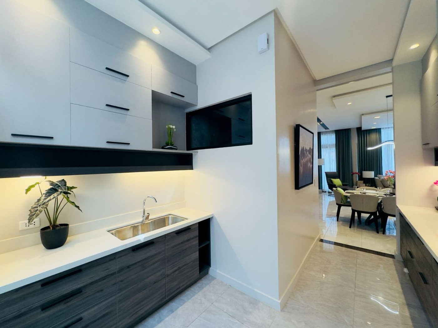 4-Bedroom E-Home Townhouse with Pool for Sale near Quezon Avenue, Santa Cruz, Quezon City – photo 19