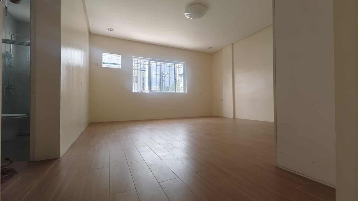 4-Bedroom House and Lot for Sale in Barangay 20, Pasay, Metro Manila – photo 2