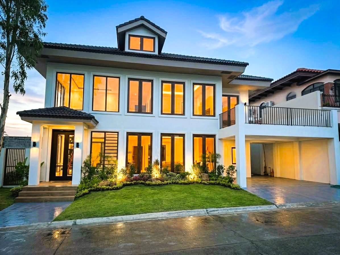 4-Bedroom House and Lot for Sale in Portofino Heights, Las Piñas – photo 2