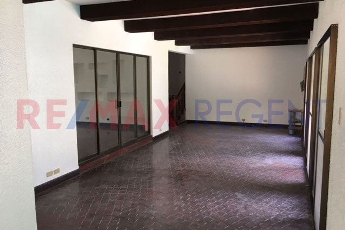 4 Bedroom House for Sale in Dasmariñas North, Makati City near MRT-3 Ayala – photo 4