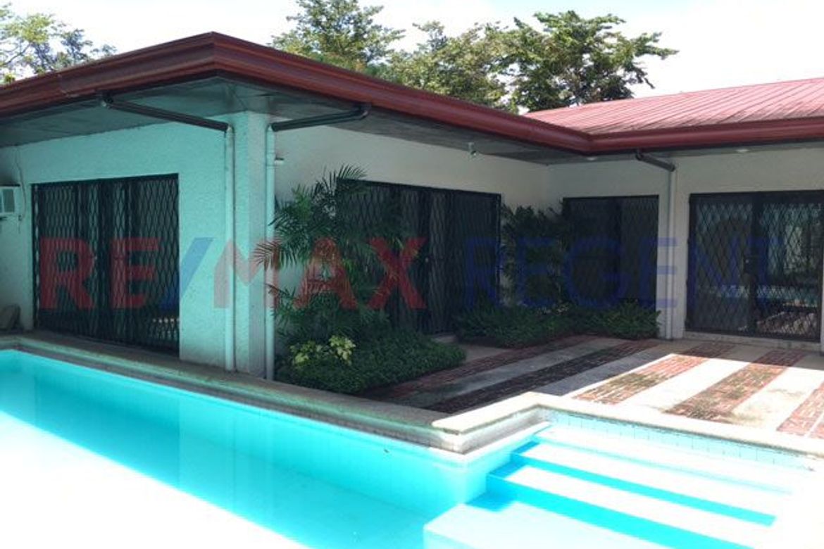 4 Bedroom House for Sale in Dasmariñas North, Makati City near MRT-3 Ayala – photo 13