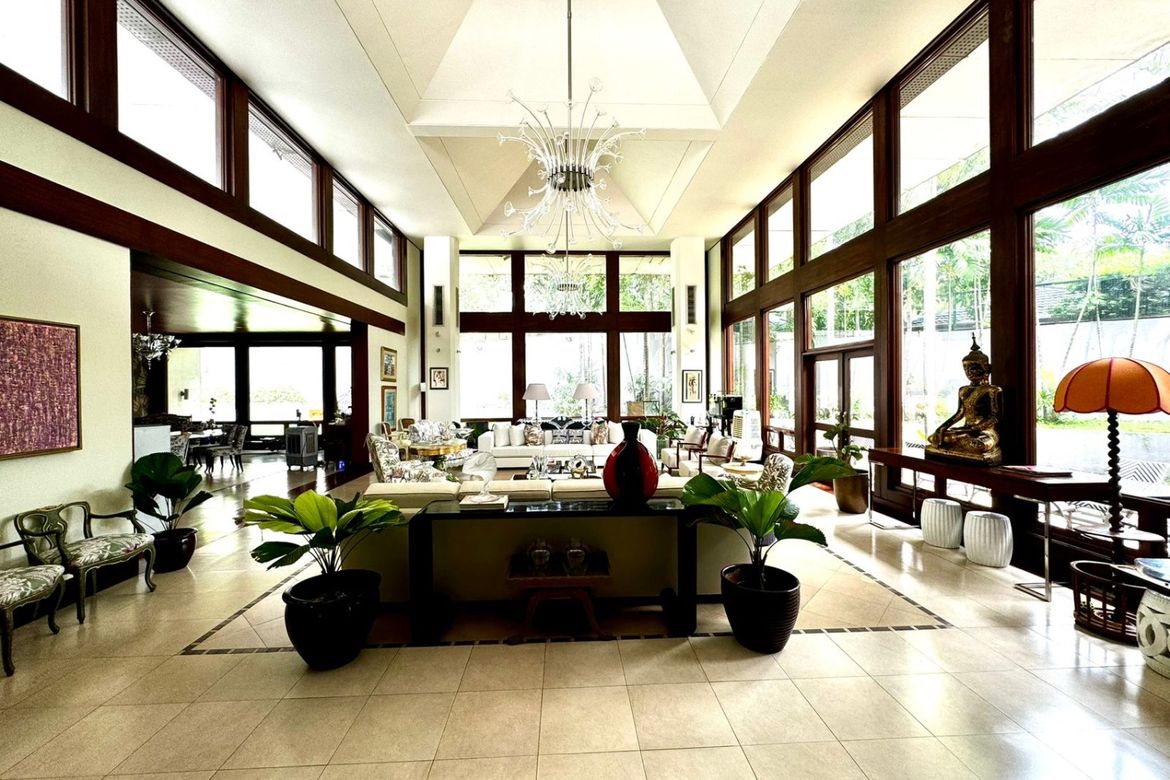4 Bedroom House for Sale in Forbes Park North, Makati City near MRT-3 Ayala – photo 3
