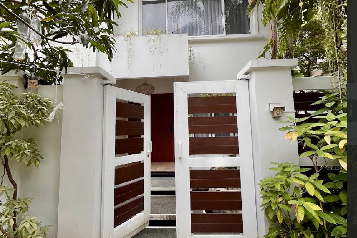 4 Bedroom House for Sale in Magallanes, Makati City near MRT-3 Magallanes – photo 2