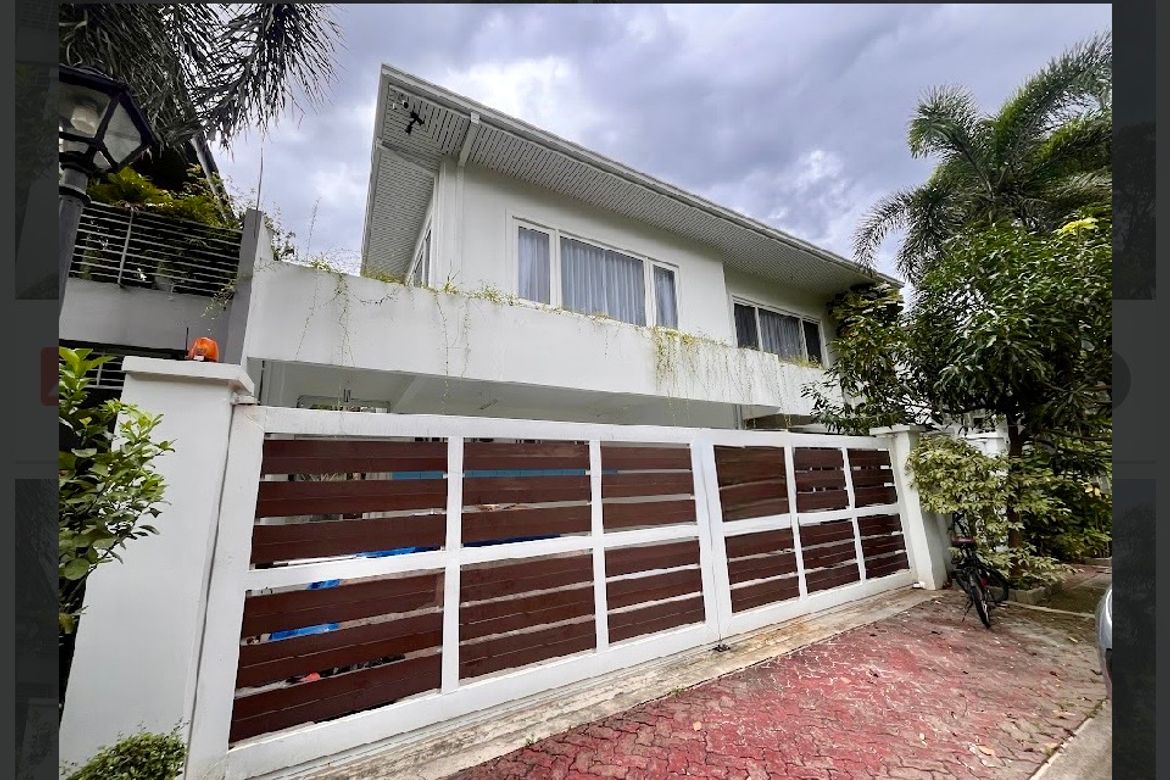 4 Bedroom House for Sale in Magallanes, Makati City near MRT-3 Magallanes – photo 3