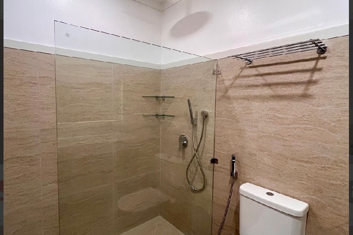 4 Bedroom House for Sale in Magallanes, Makati City near MRT-3 Magallanes – photo 10
