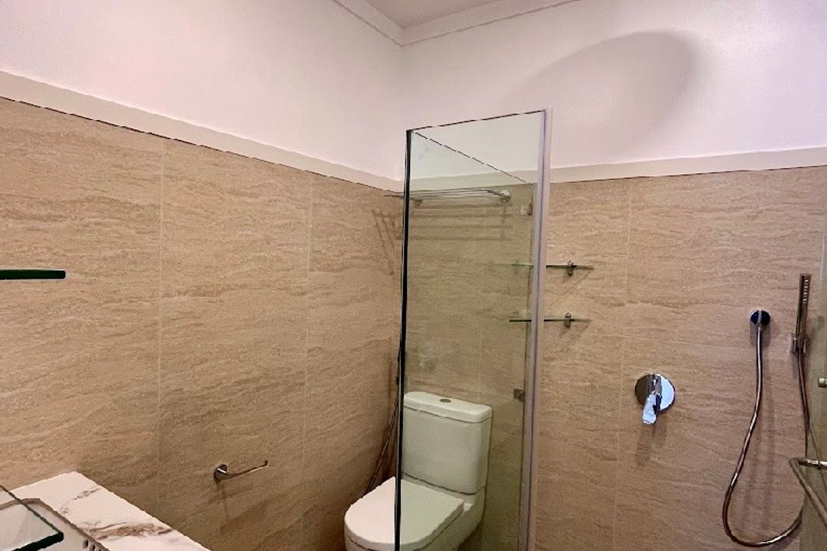 4 Bedroom House for Sale in Magallanes, Makati City near MRT-3 Magallanes – photo 12