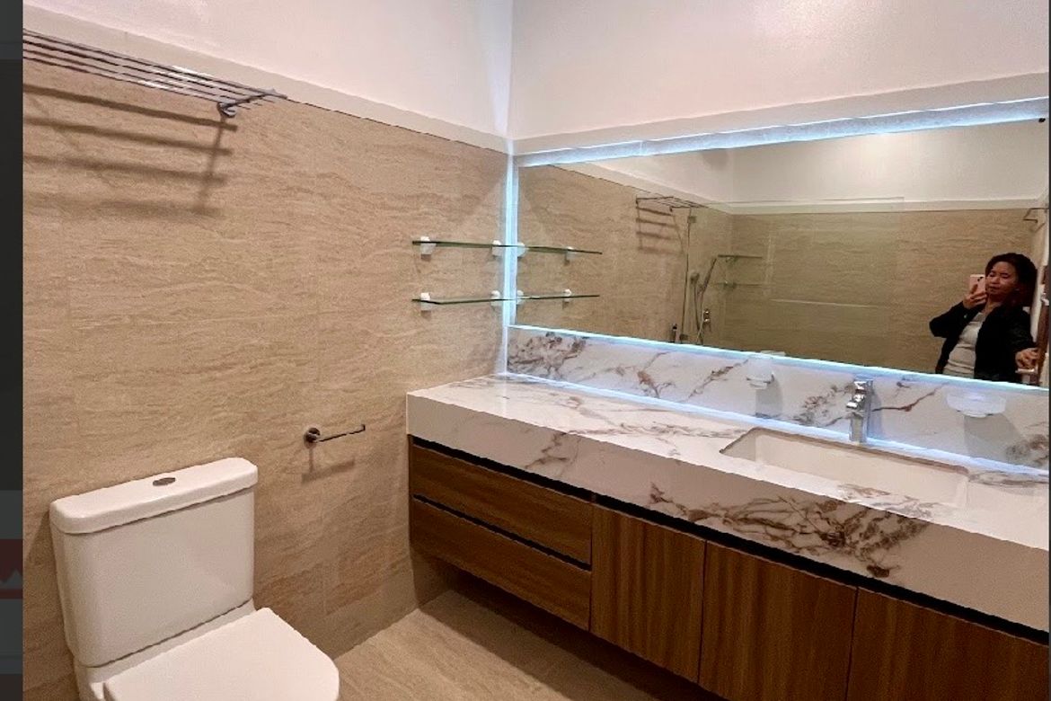 4 Bedroom House for Sale in Magallanes, Makati City near MRT-3 Magallanes – photo 14