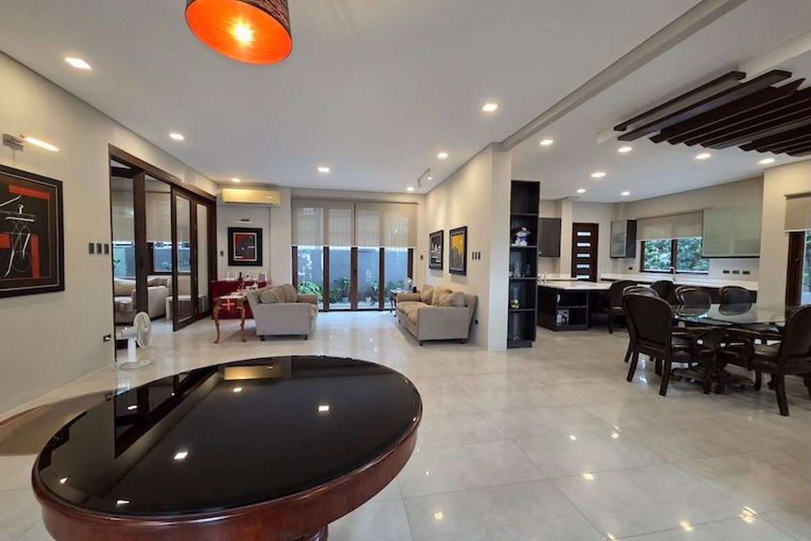 4 Bedroom House for Sale in Magallanes, Makati City near MRT-3 Magallanes – photo 4
