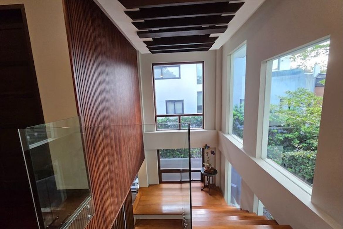 4 Bedroom House for Sale in Magallanes, Makati City near MRT-3 Magallanes – photo 16
