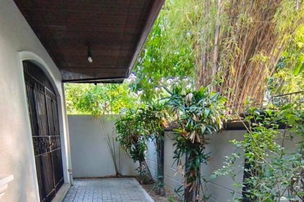 4 Bedroom House for Sale in San Lorenzo, Makati City near MRT-3 Ayala – photo 16