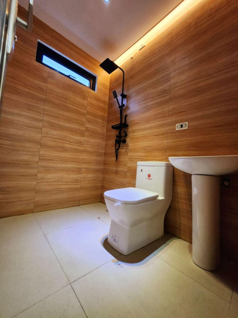 4-Bedroom Single-Attached House and Lot for Sale in Guitnang Bayan I, San Mateo, Rizal – photo 7