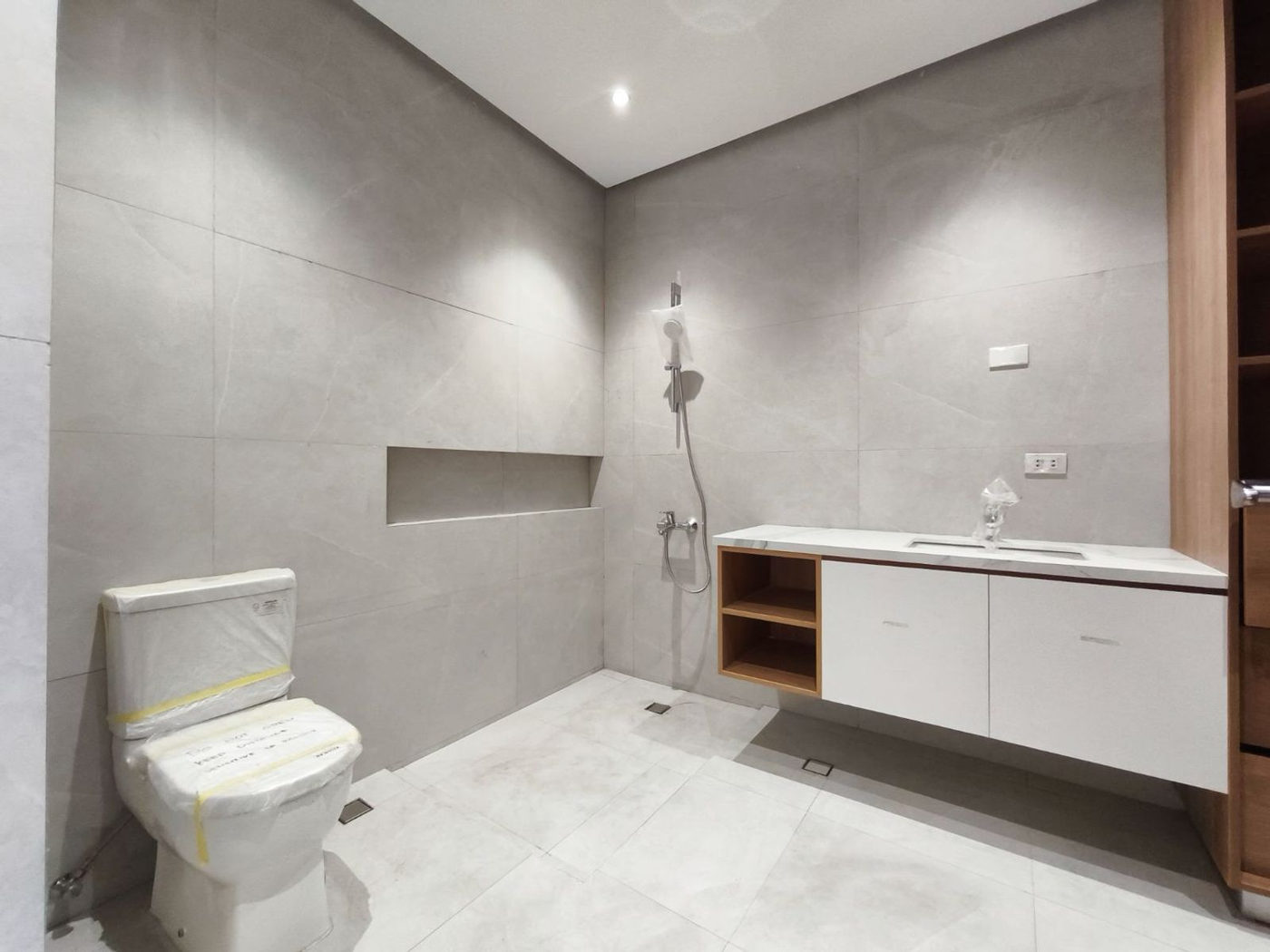 4-Bedroom Townhouse for Sale in Project 8, Bahay Toro, Quezon City – photo 18