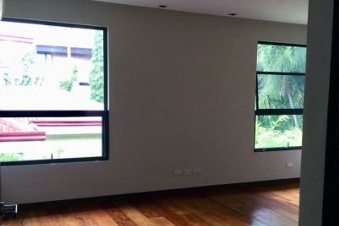 4 Bedroom Villa for Sale in Dasmariñas Village, Dasmariñas North, Makati City near MRT-3 Magallanes – photo 4