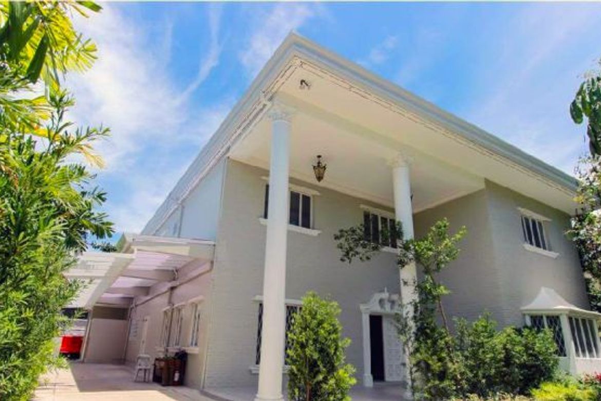 4 Bedroom Villa for Sale in Dasmariñas Village, Dasmariñas North, Makati City near MRT-3 Magallanes – photo 2