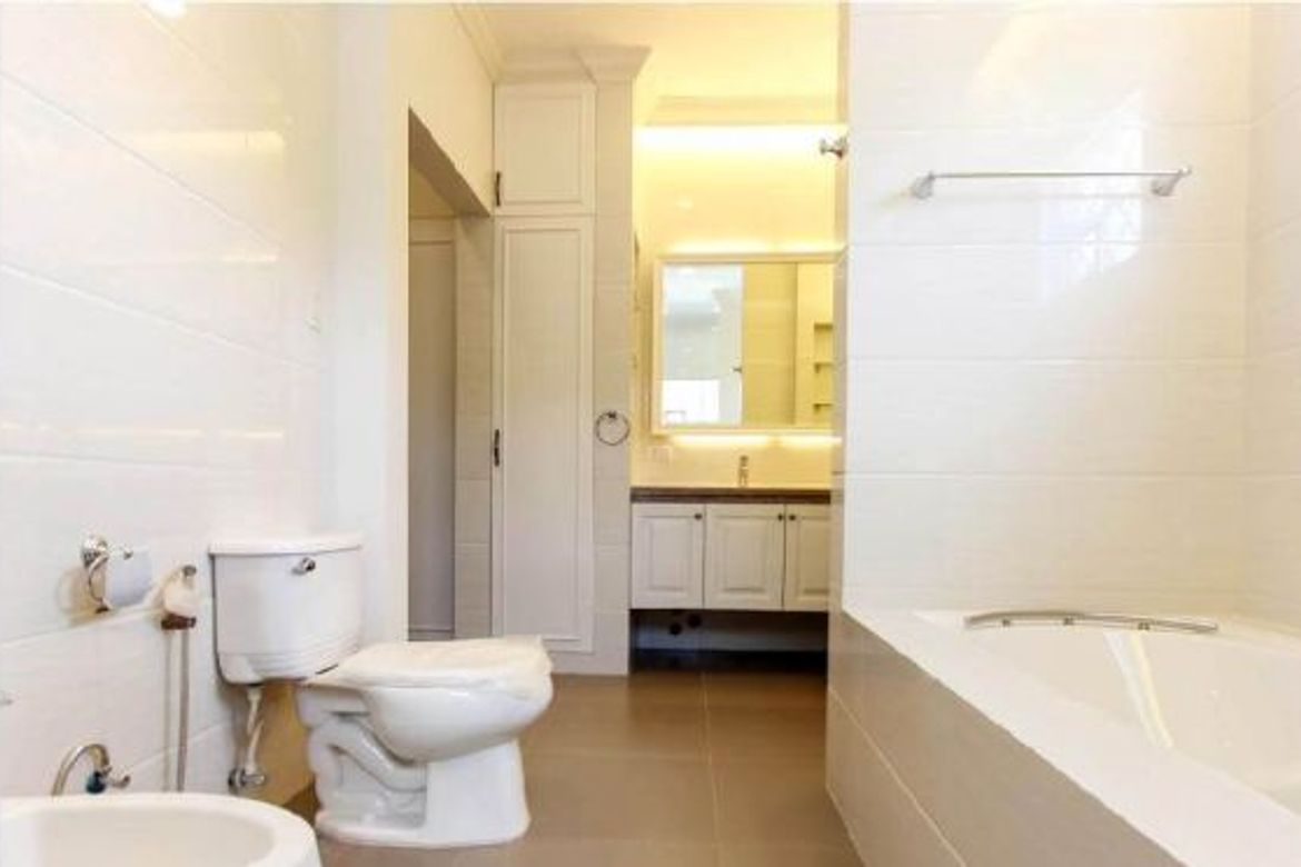 4 Bedroom Villa for Sale in Dasmariñas Village, Dasmariñas North, Makati City near MRT-3 Magallanes – photo 3