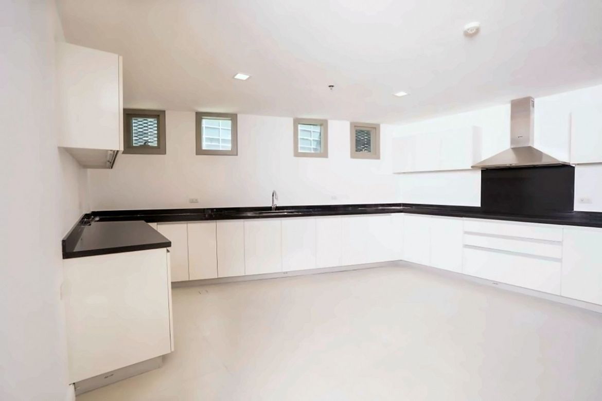 4 Bedroom Villa for Sale in West Gallery Place, BGC, Taguig – photo 13
