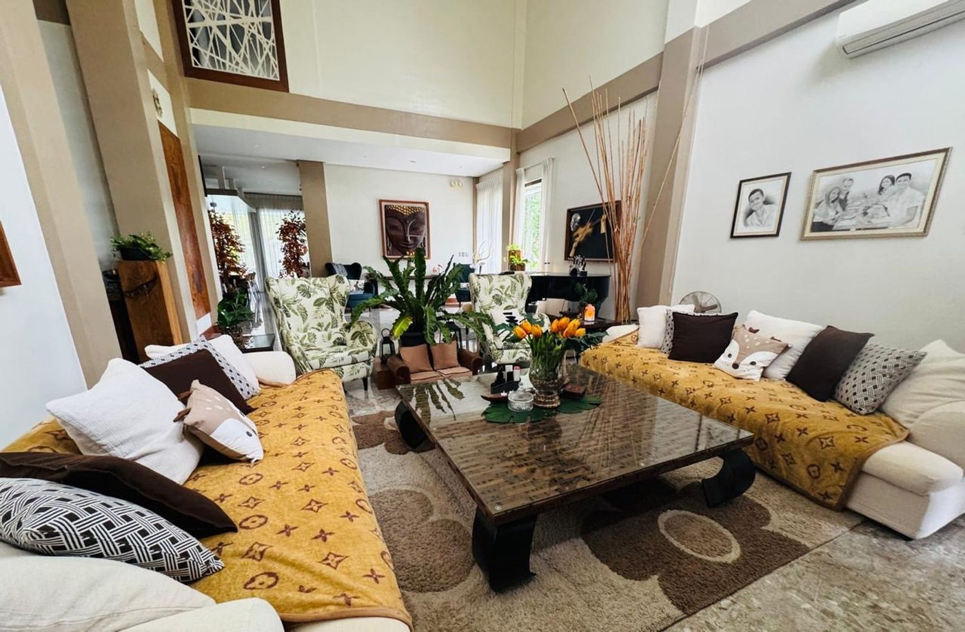 Luxury 5-Bedroom Fairway House for Sale in Manila Southwoods, Carmona, Cavite – photo 11