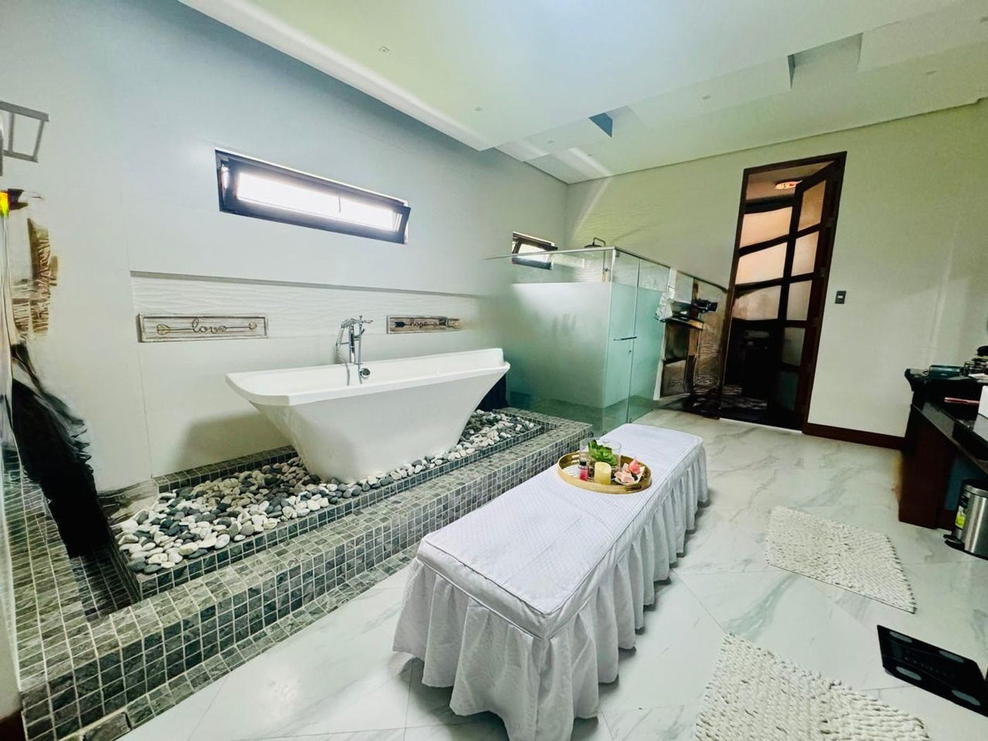 Luxury 5-Bedroom Fairway House for Sale in Manila Southwoods, Carmona, Cavite – photo 20