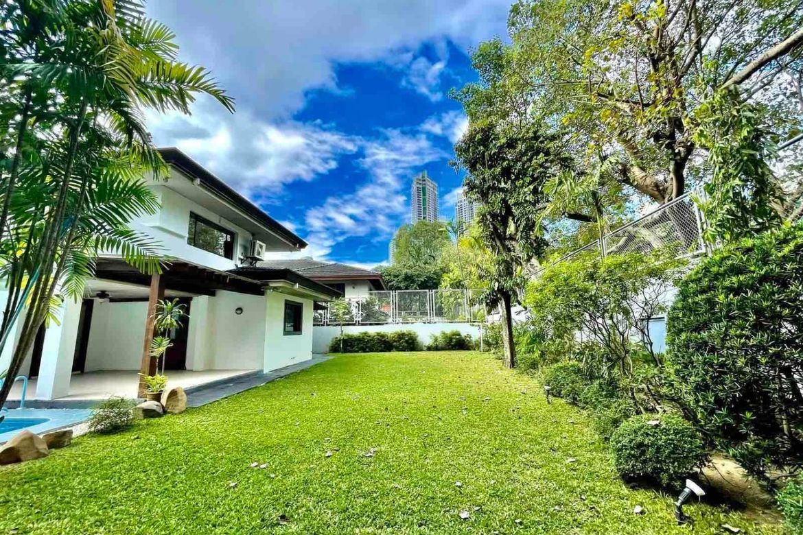 5 Bedroom House for Sale in Dasmariñas North, Makati City near MRT-3 Ayala – photo 4