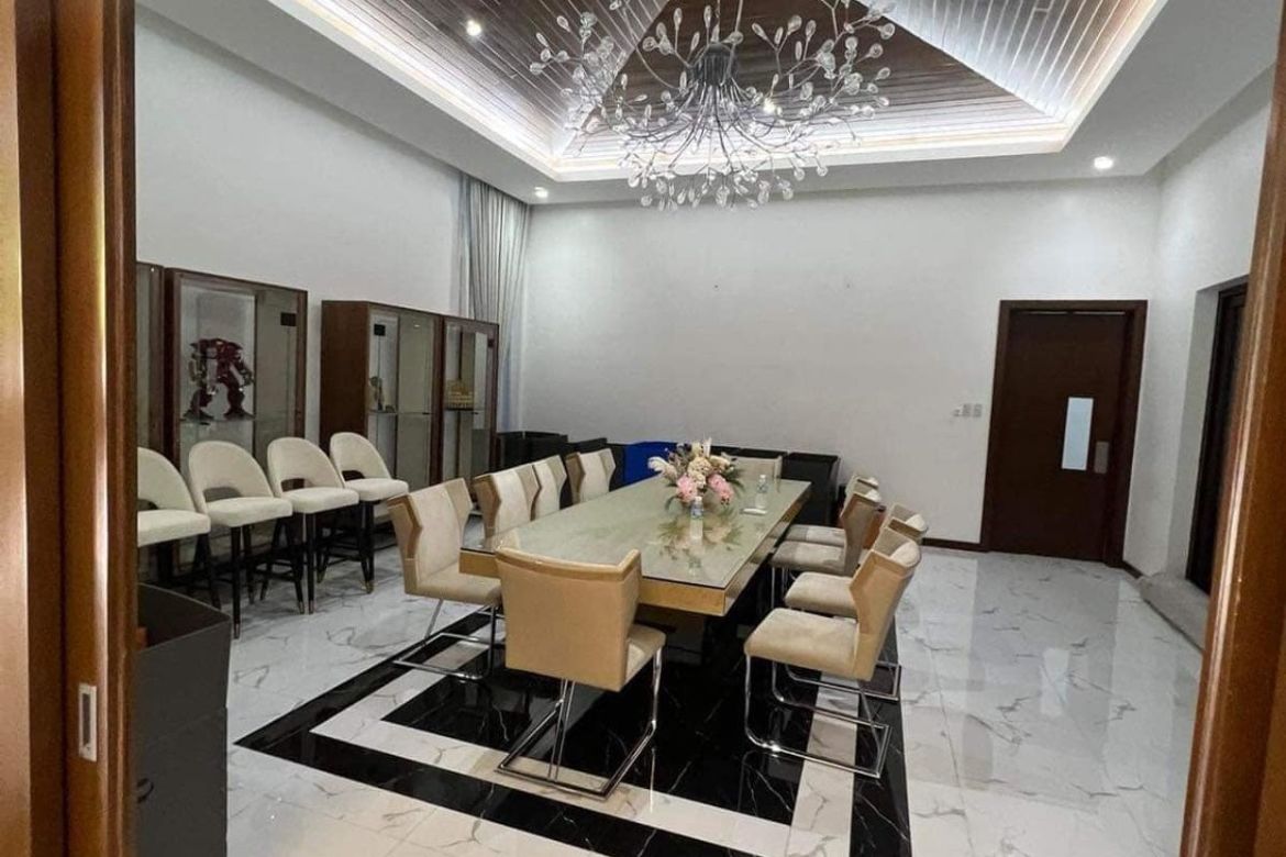 5 Bedroom House for Sale in Dasmariñas North, Makati City near MRT-3 Ayala – photo 10