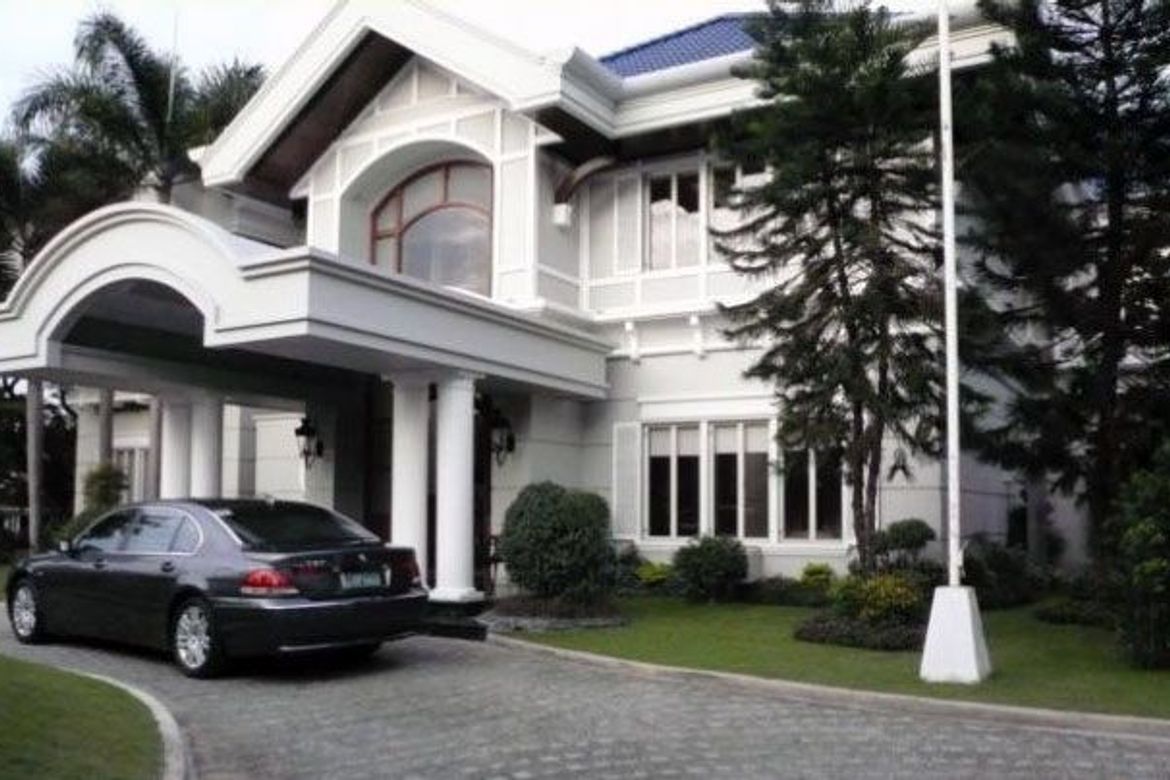 5 Bedroom House for Sale in Forbes Park North, Makati City