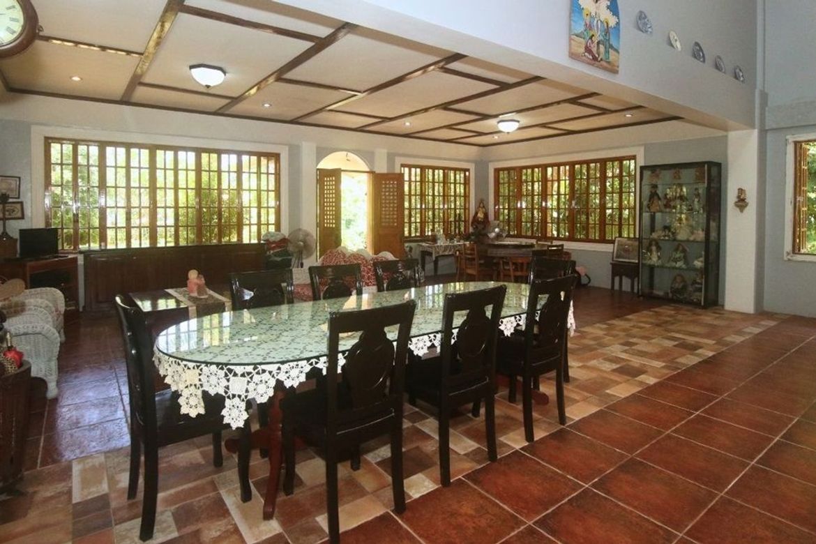 5 Bedroom House for Sale in Western Poblacion, Poro, Cebu – photo 5