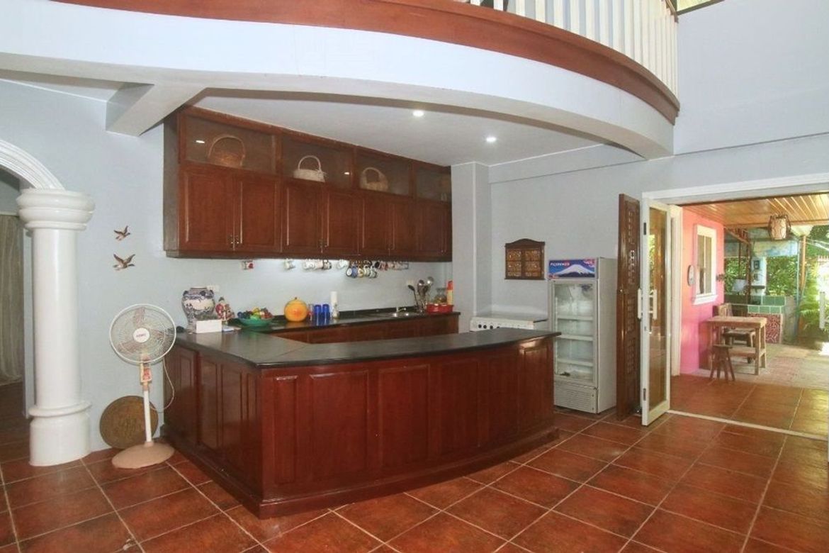 5 Bedroom House for Sale in Western Poblacion, Poro, Cebu – photo 7