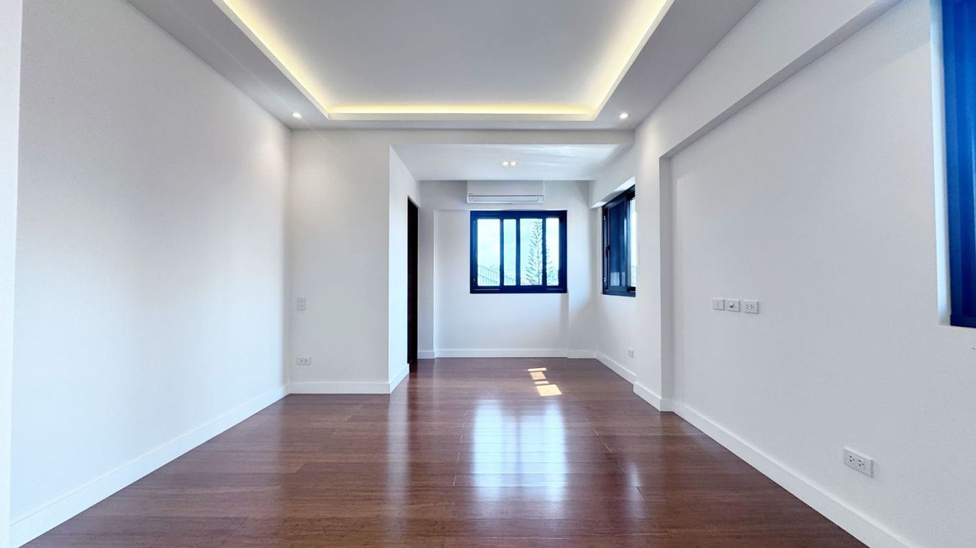 Elegant 5-Bedroom House with Elevator Provision for Sale in Verdana Homes Daang Hari, Bacoor, Cavite – photo 8