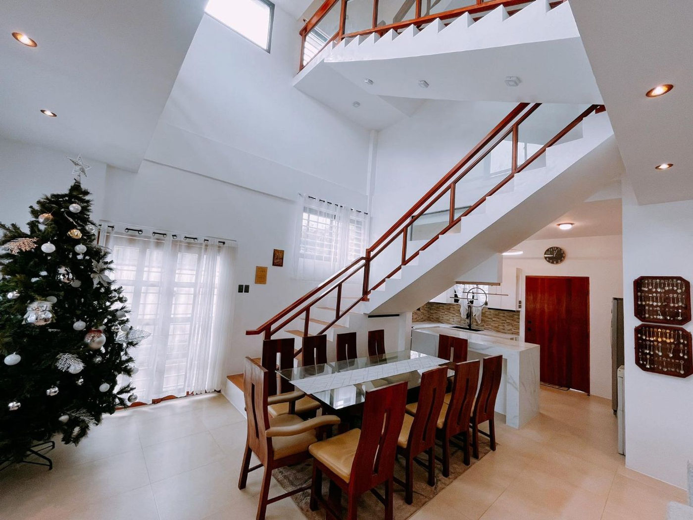 5-Bedroom Modern 3-Storey House with Overlooking View for Sale in Blue Mountains, Antipolo, Rizal – photo 22