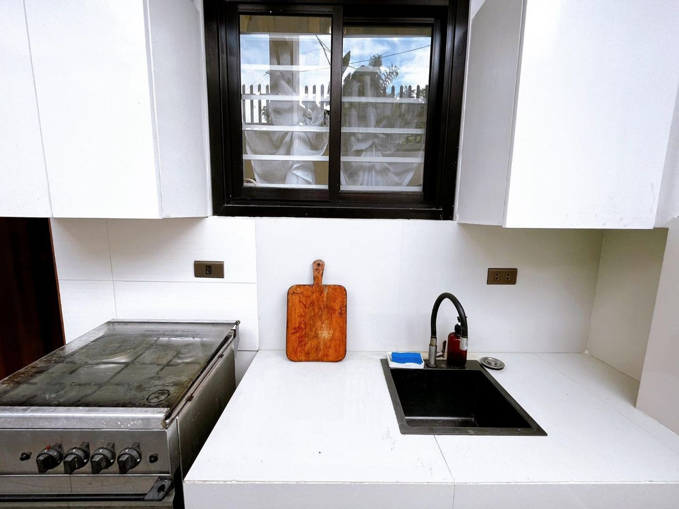 5-Bedroom Modern 3-Storey House with Overlooking View for Sale in Blue Mountains, Antipolo, Rizal – photo 30