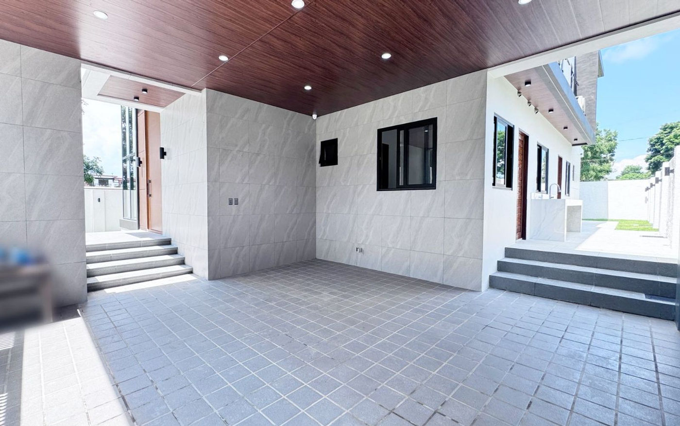 5-Bedroom Modern Contemporary House with Pool for Sale in Buck Estate, Alfonso, Cavite – photo 3