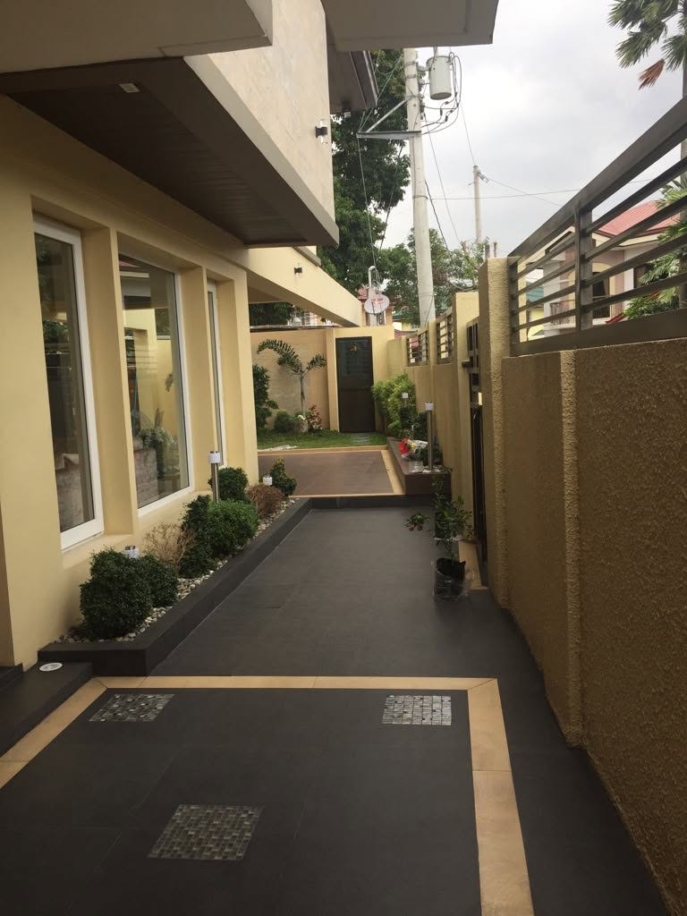 6-Bedroom House and Lot for Sale in Merville, Parañaque – photo 4