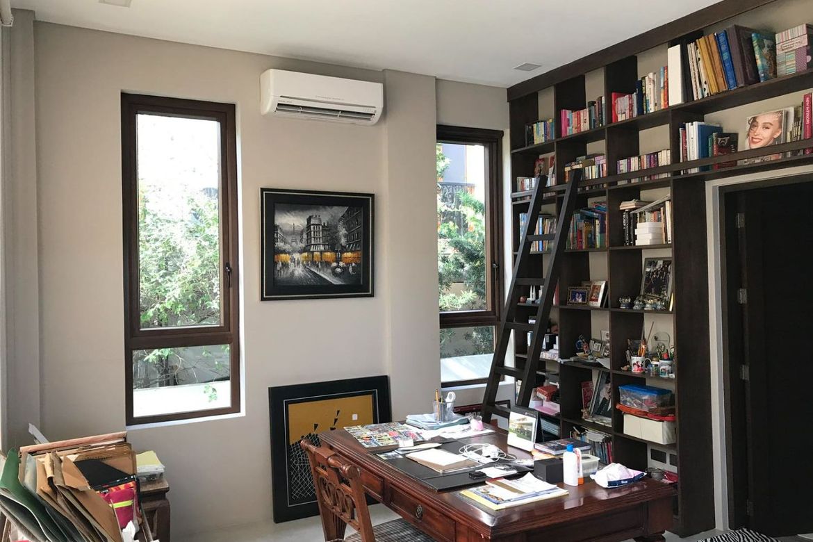 6 Bedroom House for Sale in Magallanes Village, Magallanes, Makati City near MRT-3 Magallanes – photo 8