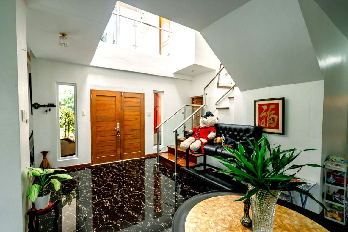 6 Bedroom House for Sale in Poblacion Occidental, Consolacion, Cebu