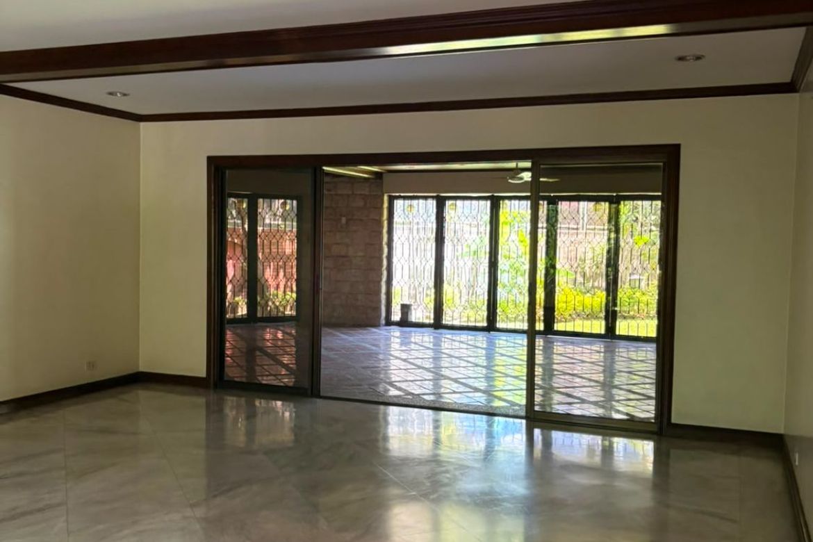 6 Bedroom House for Sale in Urdaneta Village, Urdaneta, Makati City near MRT-3 Buendia – photo 4