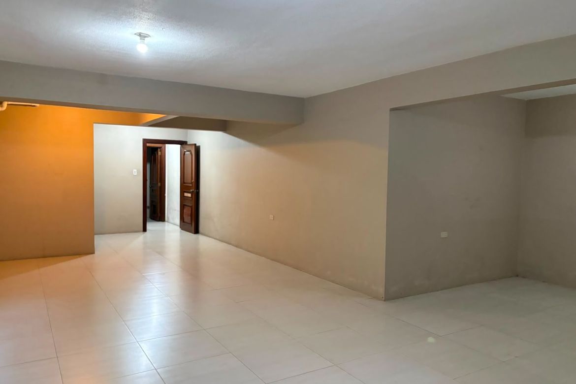 6 Bedroom House for Sale in Urdaneta Village, Urdaneta, Makati City near MRT-3 Buendia – photo 8