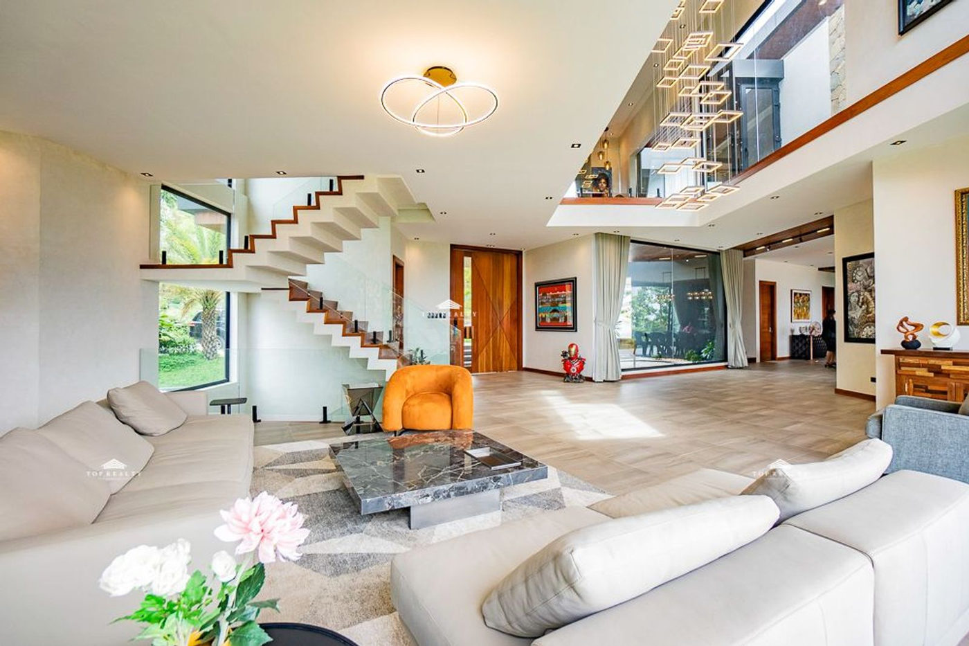 6-Bedroom Luxury Modern Tropical Home with Pool for Sale in Timberland Heights, San Mateo, Rizal – photo 5