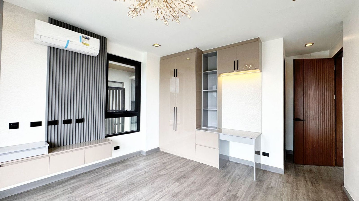 Brand-New 7-Bedroom 3-Storey House with Pool for Sale in Tokyo Mansions, South Forbes, Silang, Cavite – photo 21