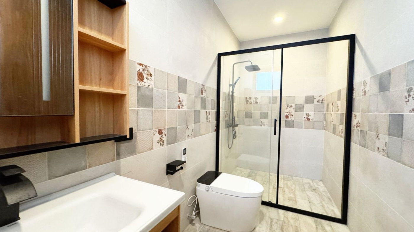 Brand-New 7-Bedroom 3-Storey House with Pool for Sale in Tokyo Mansions, South Forbes, Silang, Cavite – photo 24