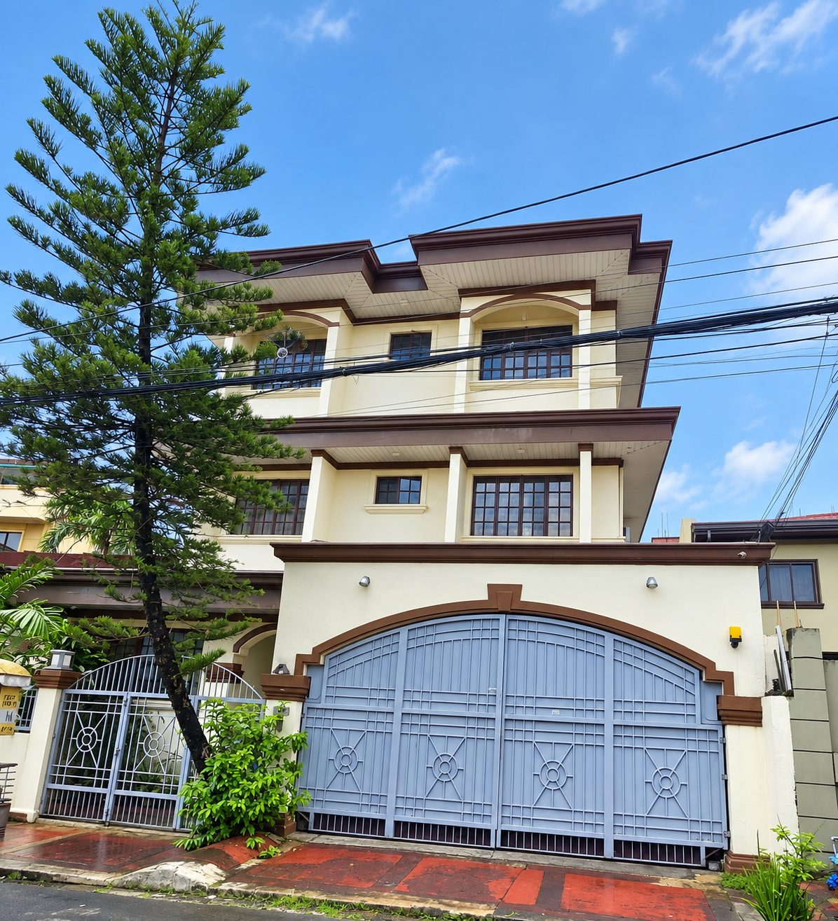 7-Bedroom House and Lot for Sale in Quezon City – photo 2