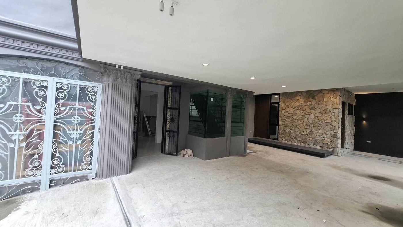 8-Bedroom House and Lot for Sale in GSIS Village, Quezon City – photo 4