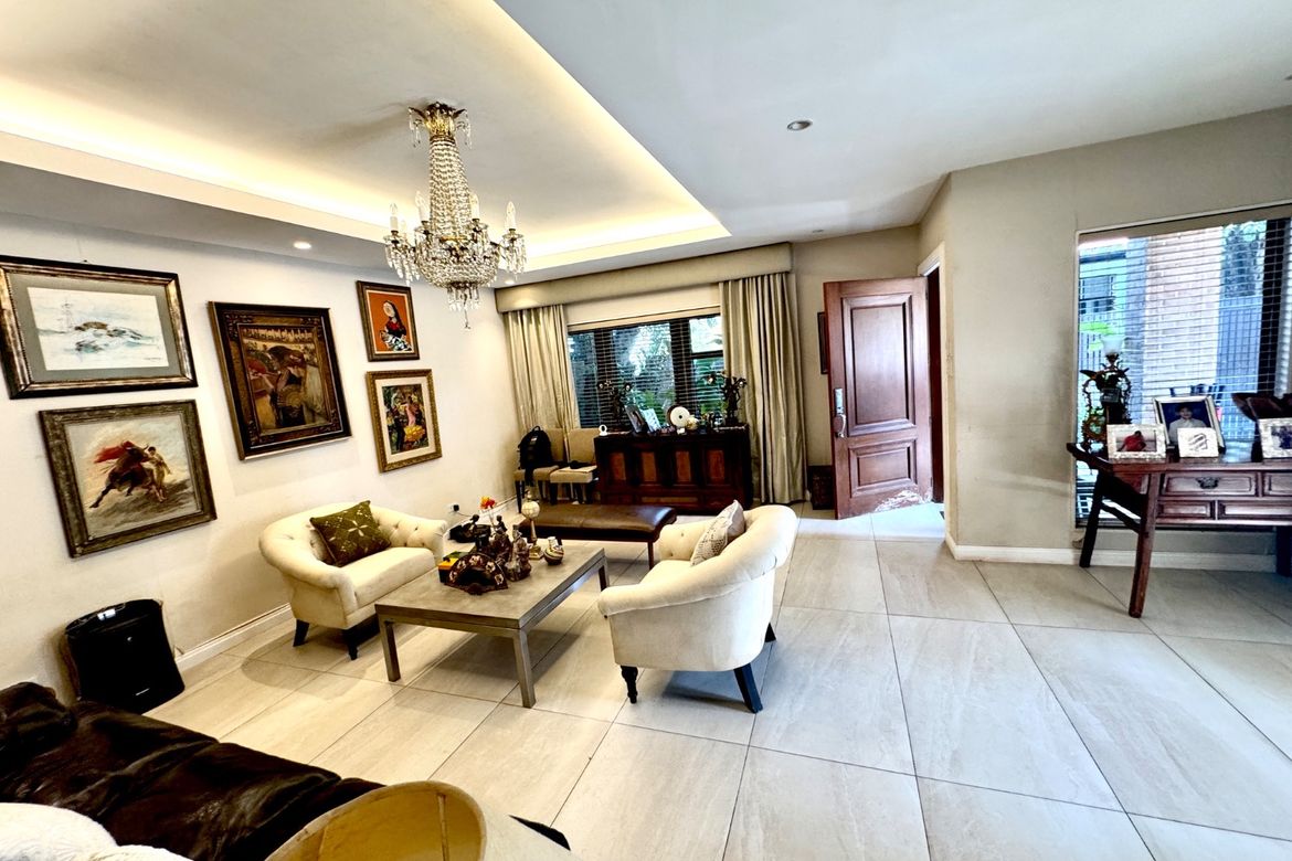 8 Bedroom House for Sale in San Lorenzo, Makati City near MRT-3 Ayala – photo 6